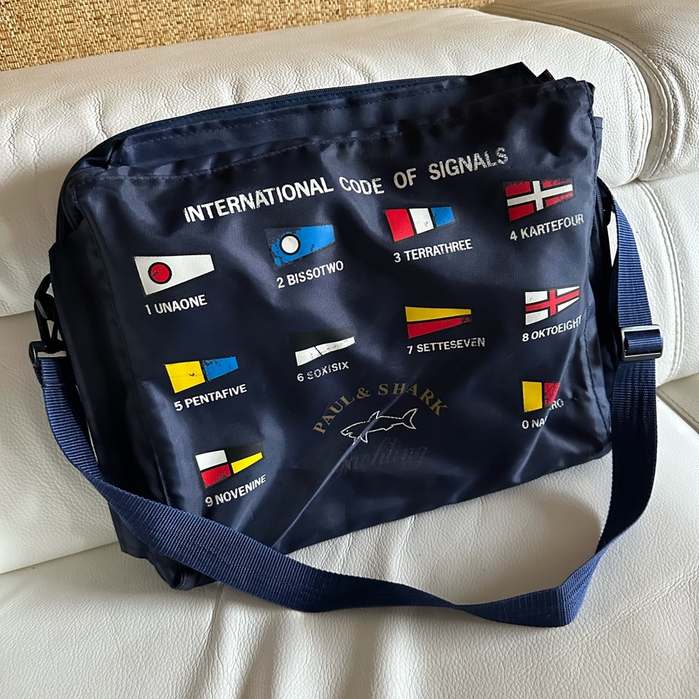 PAUL & SHARK Unisex Foldable multifunction Shoulder Bag. Logo on the front.